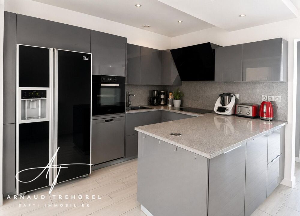 Vente Maison Maison 188 m² – 4 chambres – Piscine – Dépendances Corze