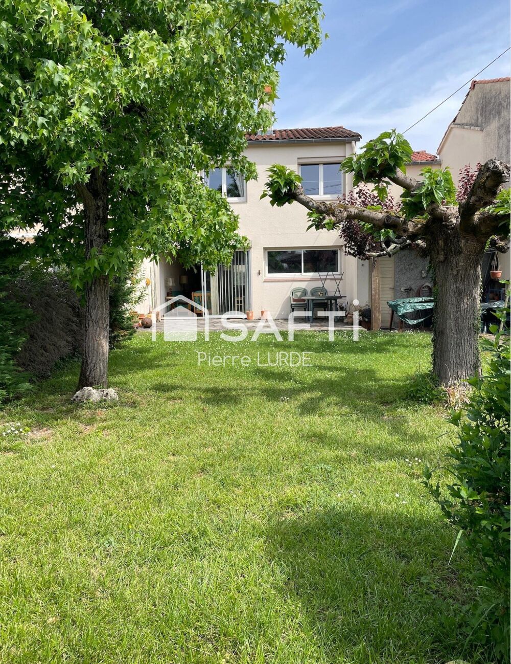 Maison T5 de 106 m2 avec garage et jardin de 300 m2