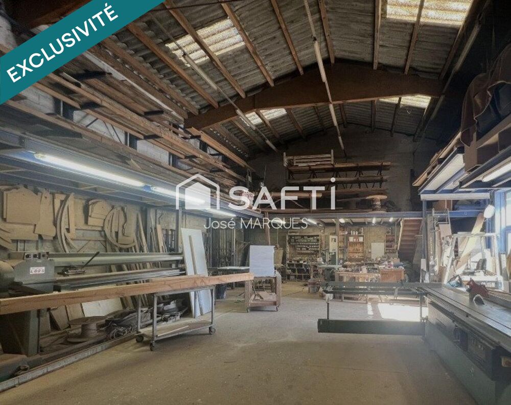   ZA Cogolin atelier avec mezzanine 359m² 