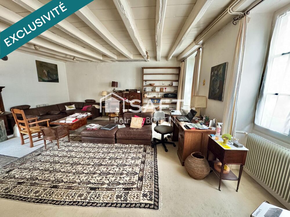 MAISON EN PIERRE 5 CHAMBRES + BUREAU ET JARDIN A MELLE