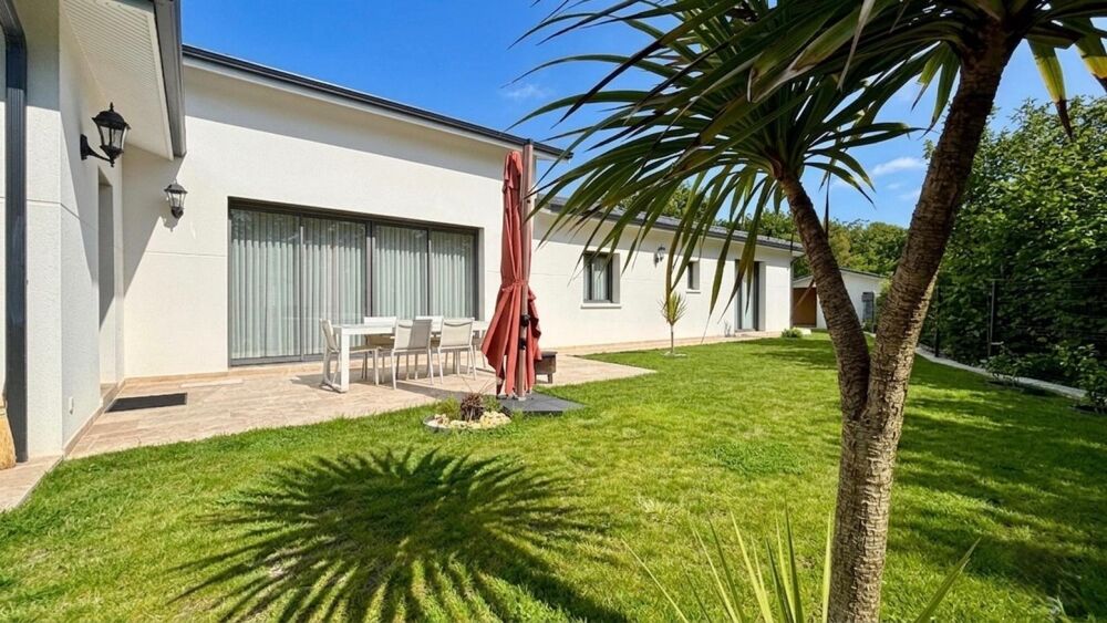 Maison d'exception à POMPIGNAC, proche BORDEAUX