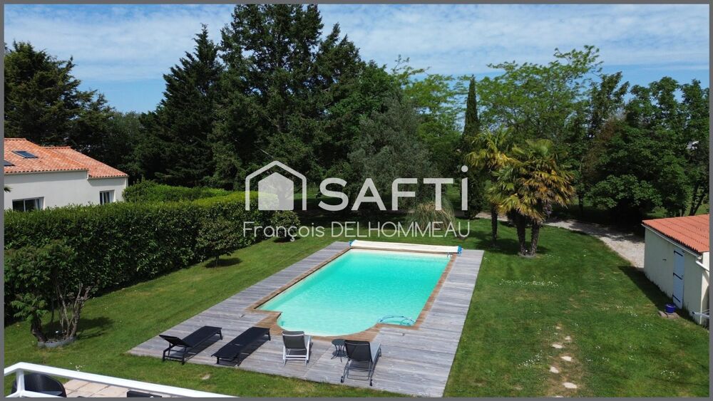 Grande maison familiale-5 chambres-terrain plus de 5000m2