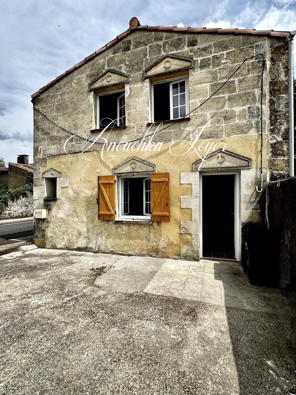 Maison en Pierres - Beau Potentiel à Saisir !
