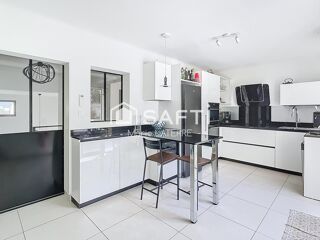  Maison  vendre 7 pices 285 m