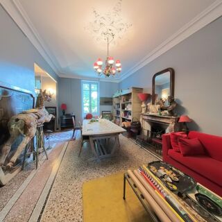  Maison à vendre 10 pièces 325 m²