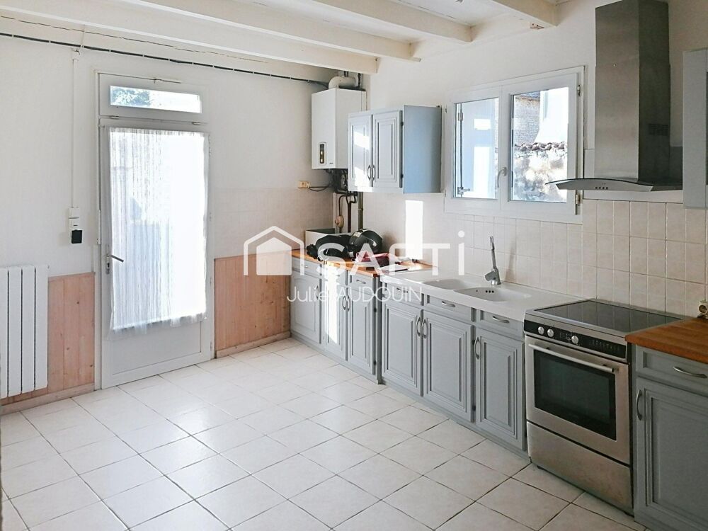 Vente Maison Maison de 136 m² à Saint-Jean-d'Angély Saint-jean-d'angely