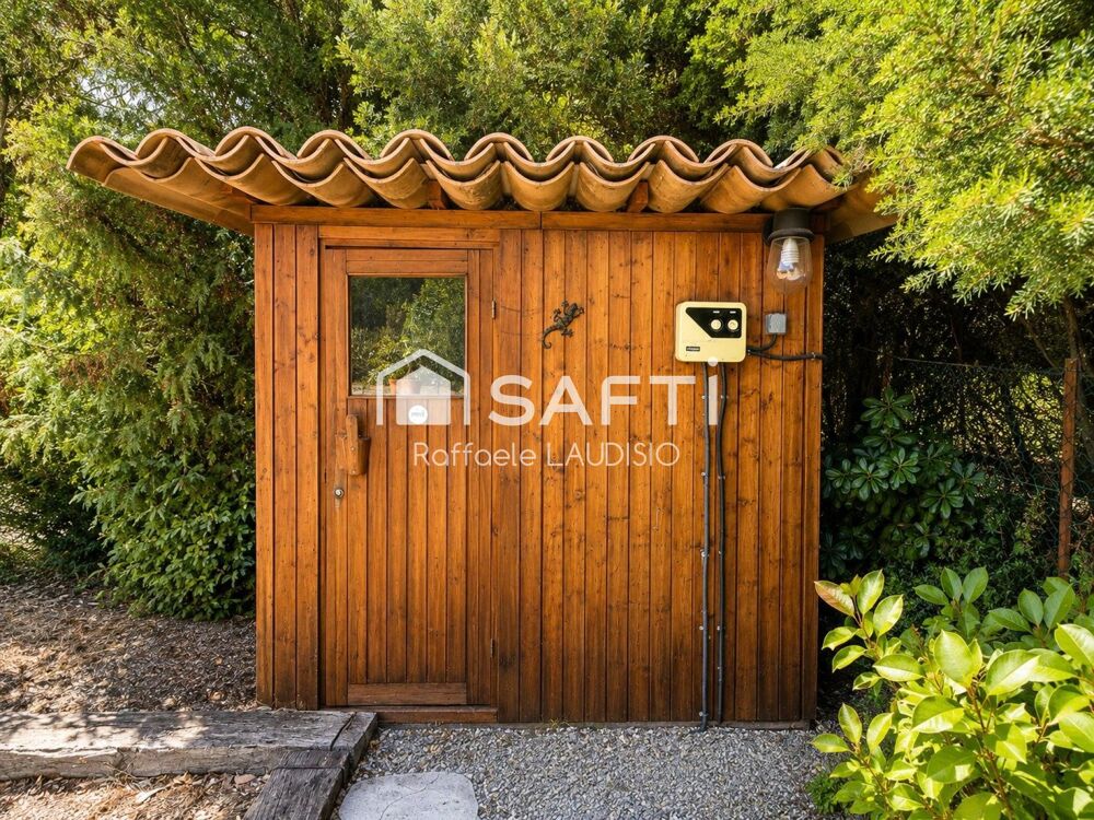 à vendre  Maison Saint-Raphaël (83700)