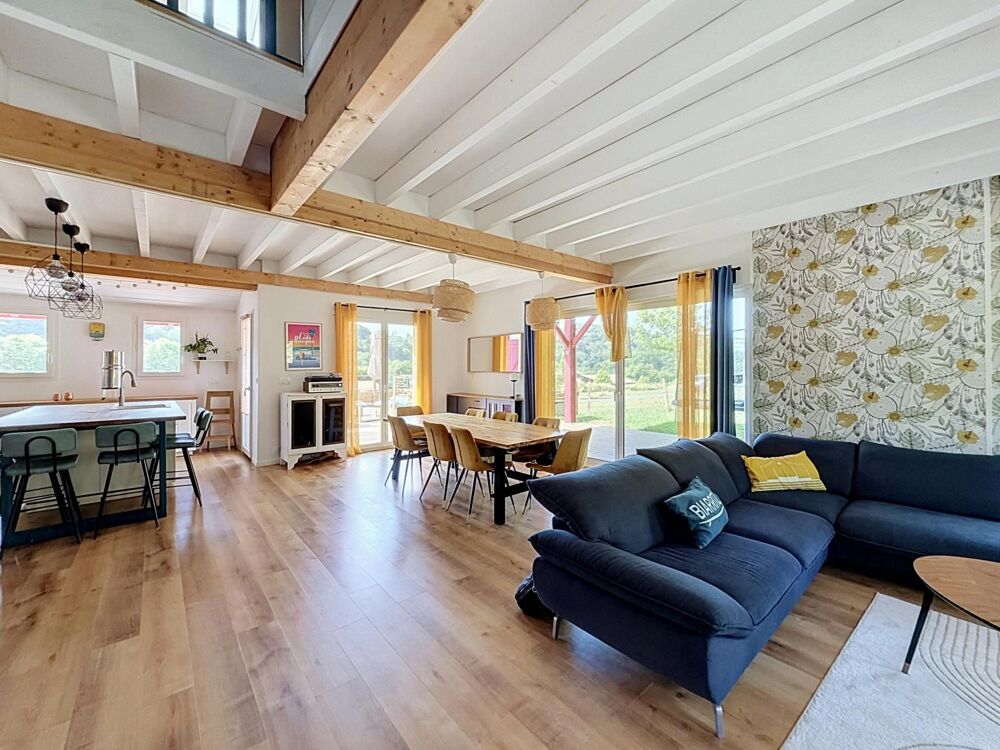 Maison familiale récente avec piscine, 185 m²  La Bastide-Clairence