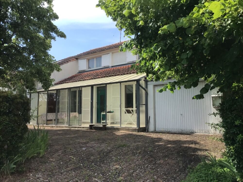 Vente Maison Maison 181 m2 située dans une impasse proche commodités. Issigeac