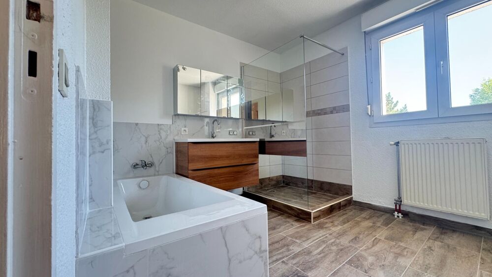 Appartement T 3 - 4 emplacement N°1 sur BLV.