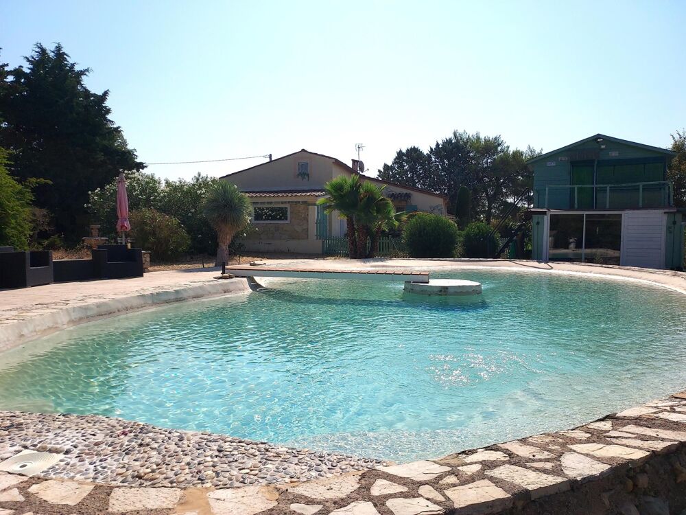 Superbe propriété de 182 m² avec piscine lagon et dépendance