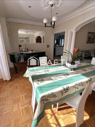  Maison � vendre 9 pi�ces 195 m�