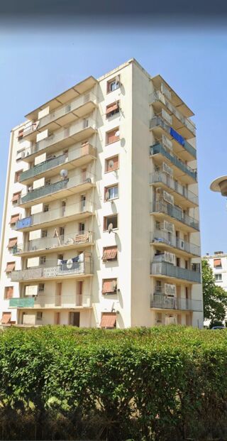  Immeuble � vendre 1706 m�