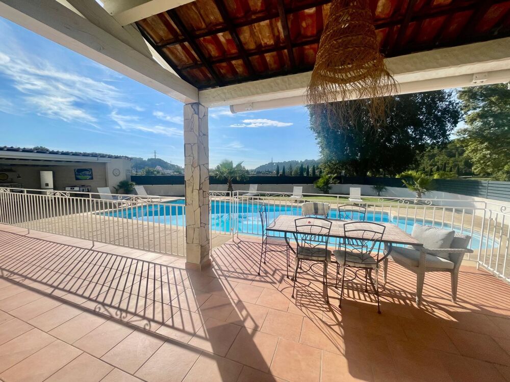 Vente Maison Villa type T6 avec double garage et piscine Trans-en-provence