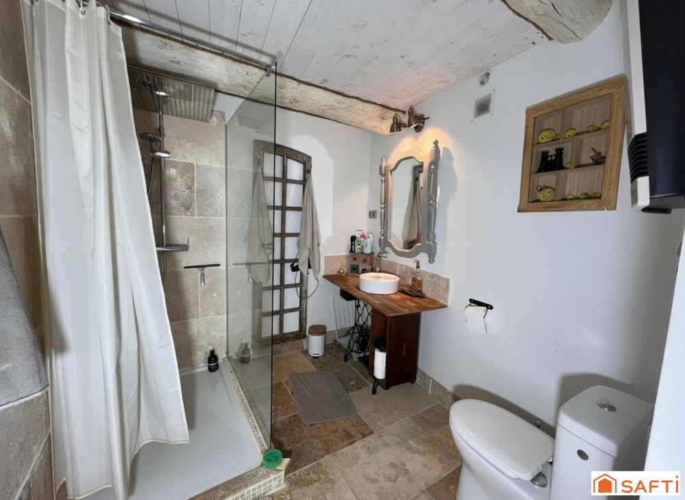 Maison de village 230 m² Studio loué, toit-terrasse vue Ventoux  5 min d'Avignon