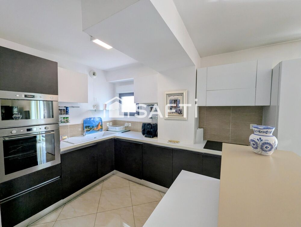 Vente Appartement Superbe appartement situé dans une petite Résidence de 2021 avec deux stationnements privatifs Saint-raphael