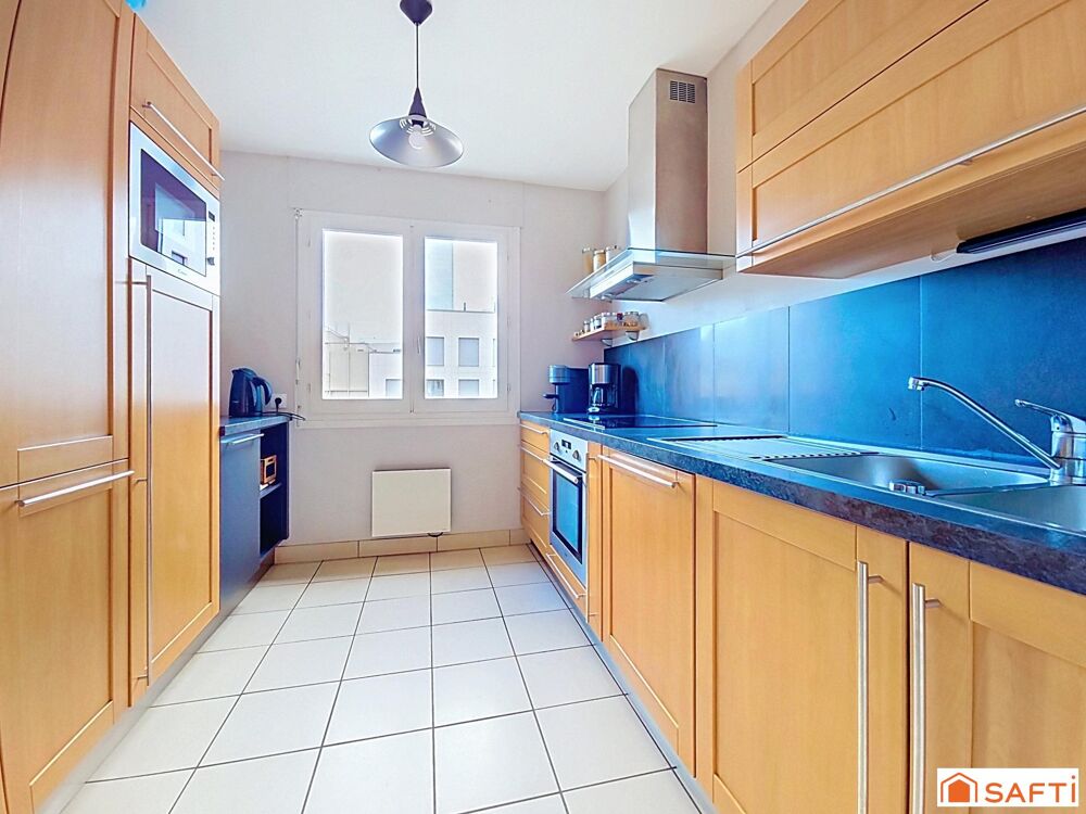Vente Appartement Dernier étage, balcon, climatisation et grand garage Lyon 3