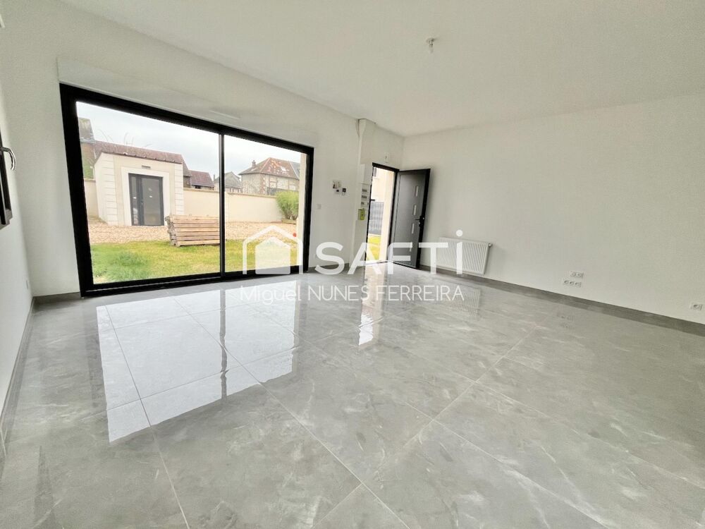 Maison 2 chambres + bureau et places de parking