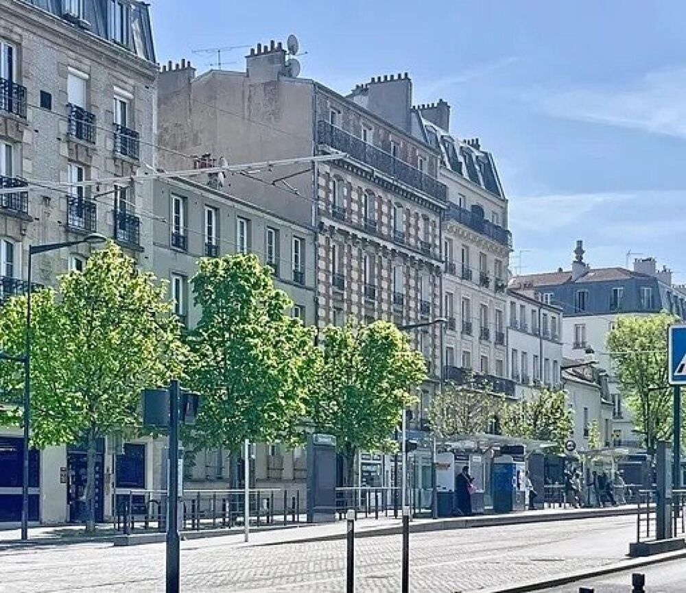 Vente Appartement SQUARE DE GEYTER / APPARTEMENT 3 PIECES ET CAVE Saint-denis