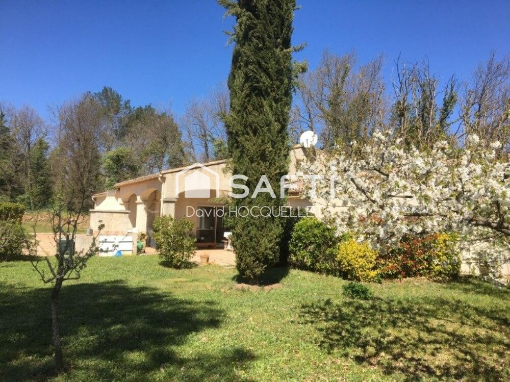 Maison T6 avec piscine sur un terrain de 2500 m2