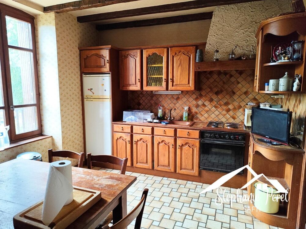 Vente Maison Maison familiale ou projet locatif : 215 m² de potentiel à explorer à Bugeat ! Bugeat