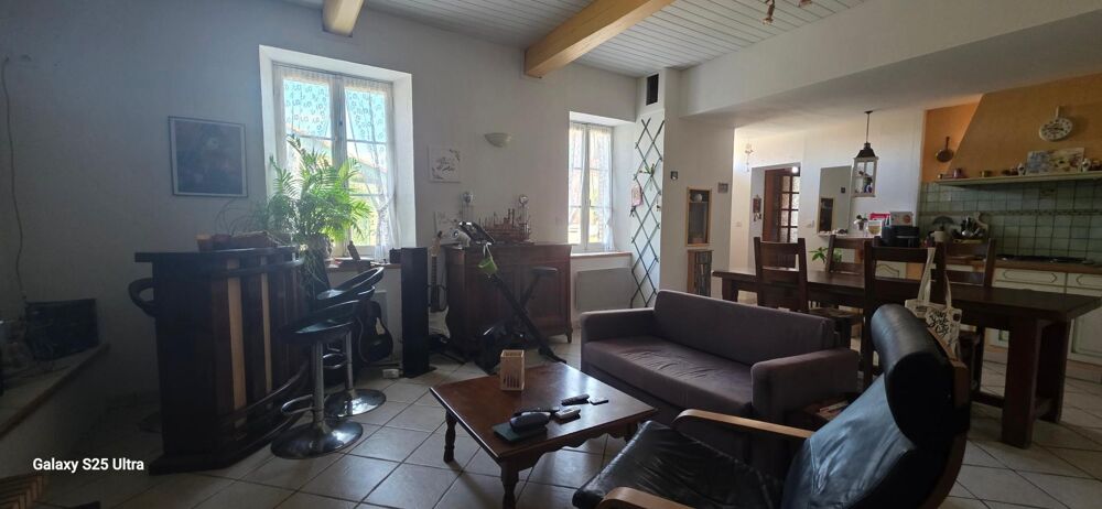 Vente Maison Maison de village avec jardin et piscine Varennes