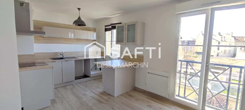 Charmant duplex F2  Dernier étage avec ascenseur  Coeur historique de Montereau-Fault-Yonne