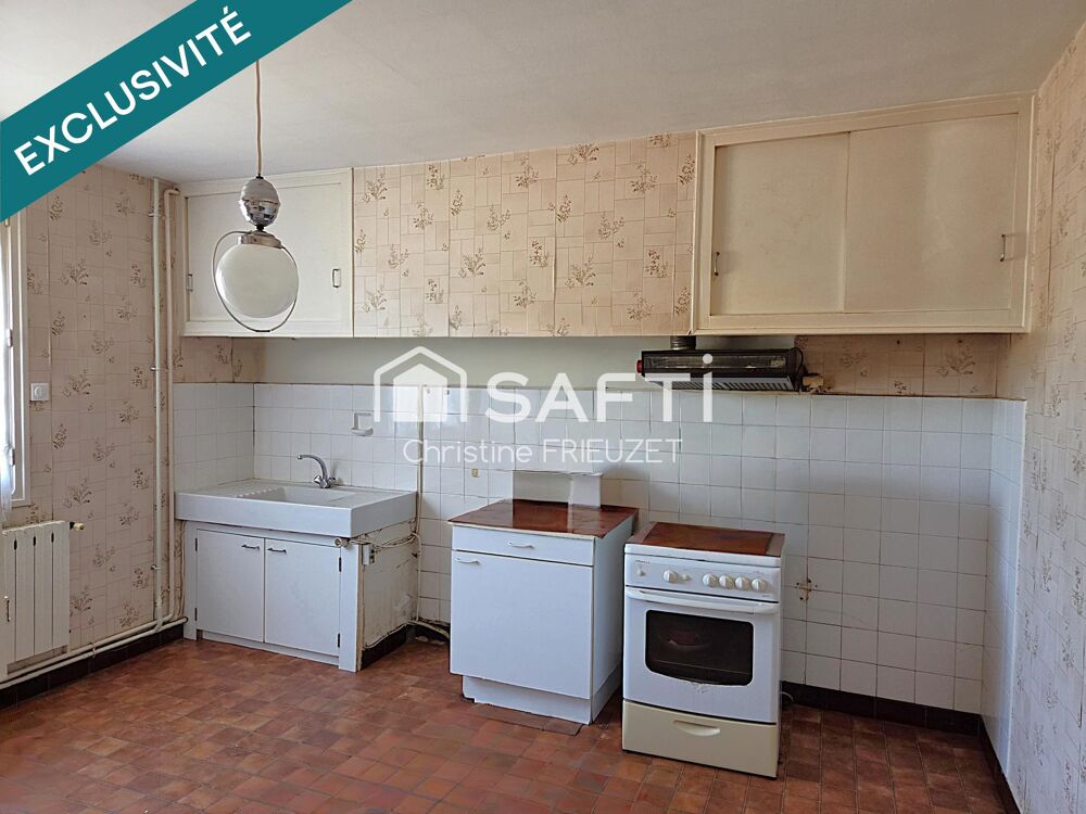 Plain-pied avec jardin et deux garages