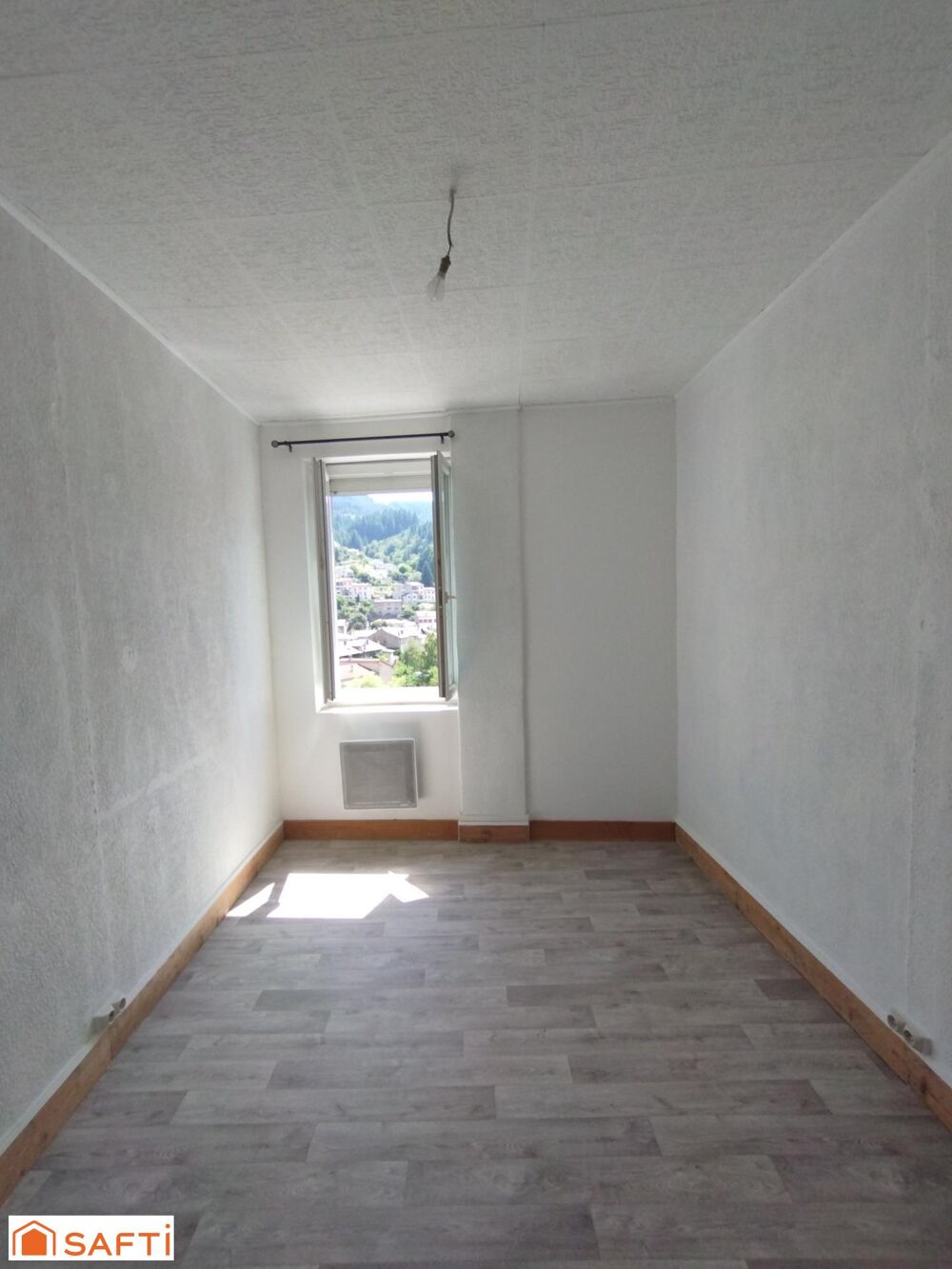 Vente Appartement Appartement rénové 68m², garage, cave Le cheylard