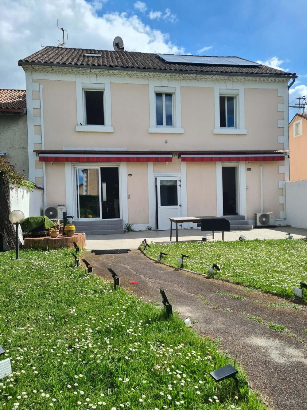 Vente Maison Maison de ville de 200m2 idéalement située Saint-astier