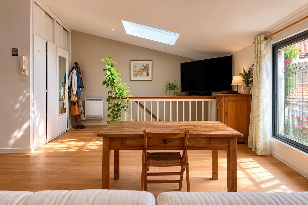 Appartement atypique, de caractère au coeur même de La Rochelle et à 50 m du port !