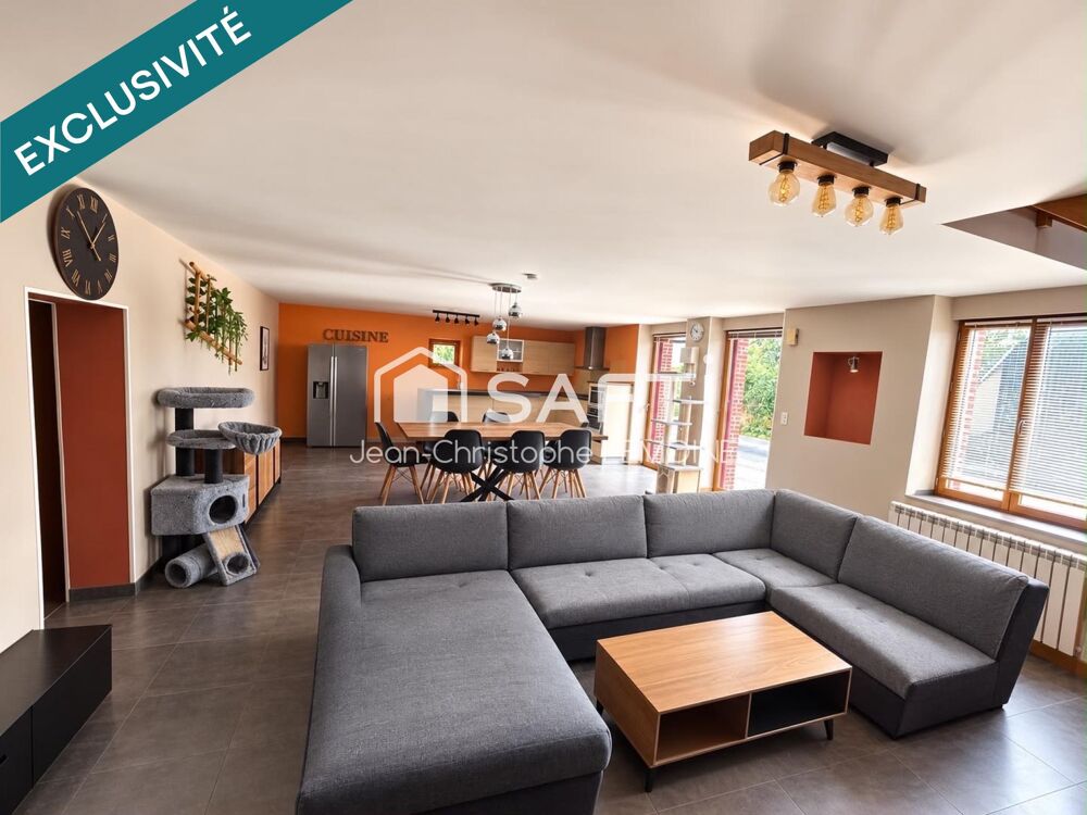 Longère de 125 m2 avec 5500 m2 de terrains clos