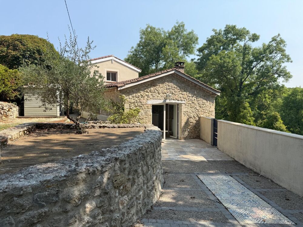 Maison en pierre rénovée