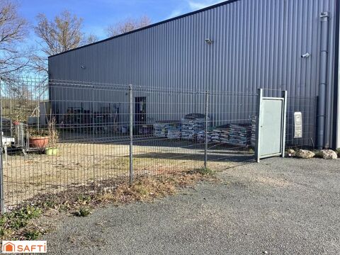   locale commercial situ  Saint Seurin sur L'isle 