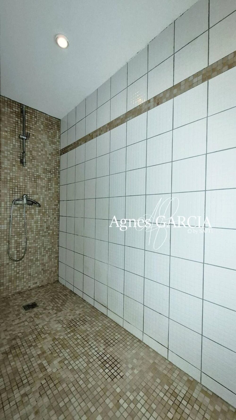 Vente Maison Maison avec du volume située dans une rue très calme Harnes