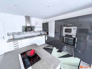  Maison � vendre 7 pi�ces 205 m�