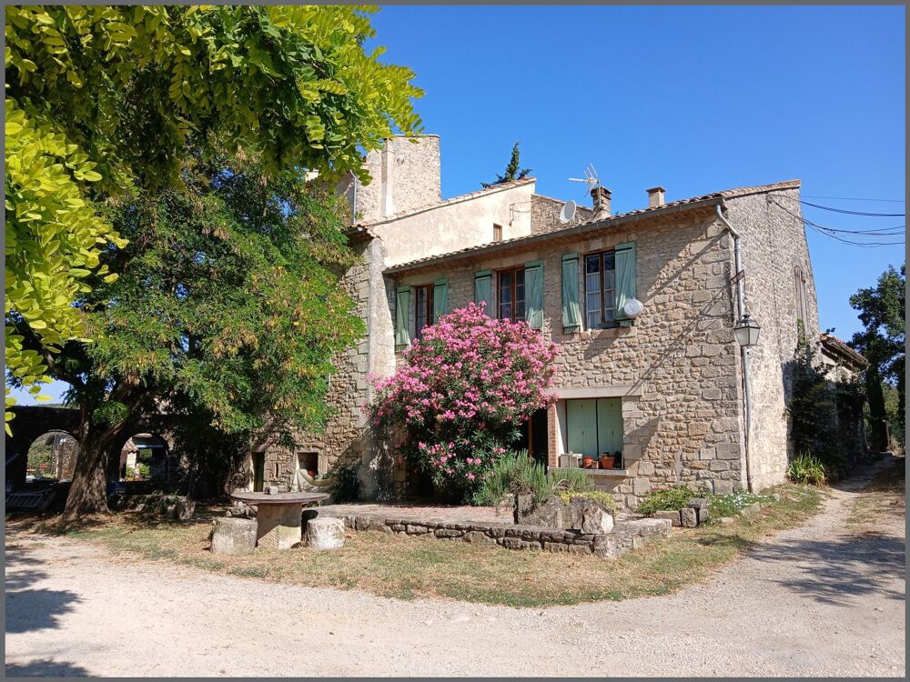 Propriété de 800m² habitable