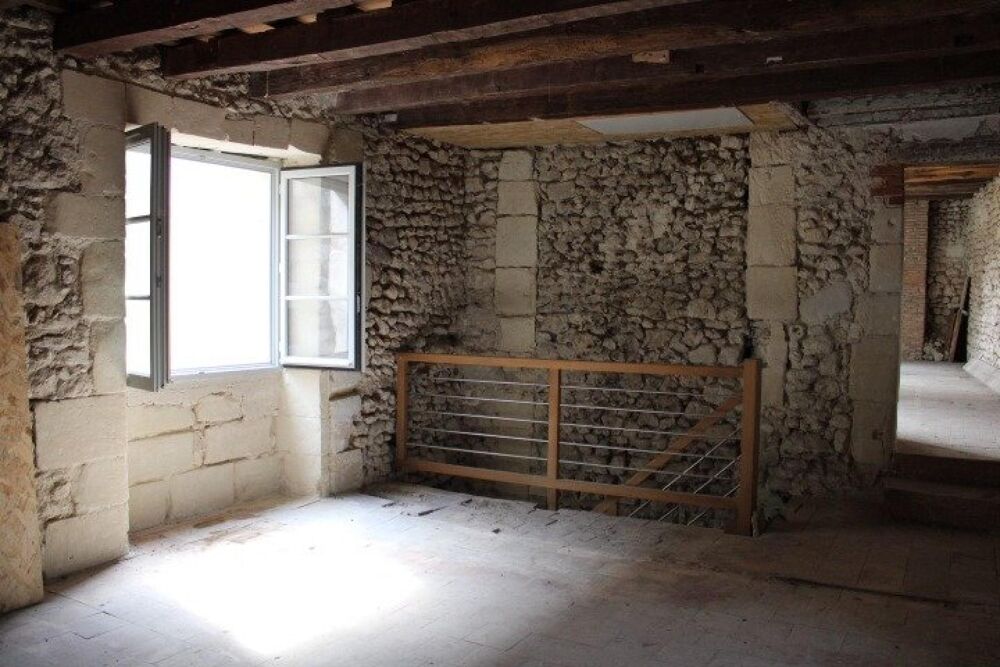 Vente Maison Authentique maison en pierre à rénover – Fort potentiel au cœur de Montlouis-sur-Loire Montlouis-sur-loire