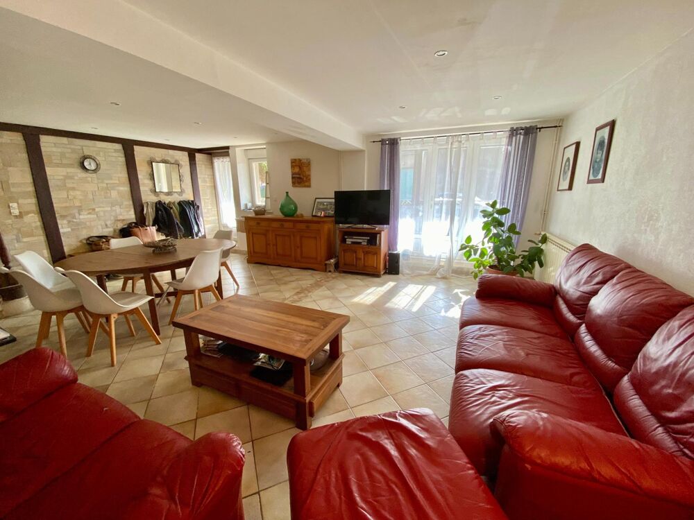 Maison 168m² avec garage, terrasses, dépendance et jardin attenant