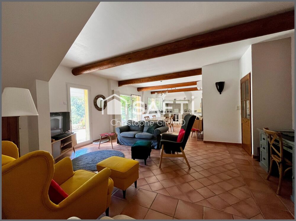 Vente Maison Maison de charme de 136 m² avec Piscine et Garage La bastide-des-jourdans