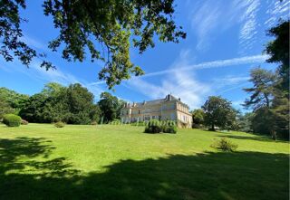  Propriété/château à vendre 15 + pièces 750 m² Jazeneuil