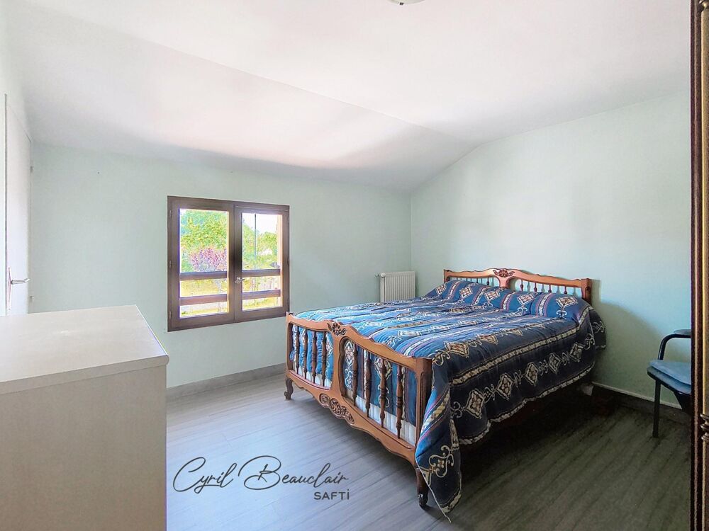 Vente Maison Maison 5 p 3 ch en plein bourg et au calme. Sainte-pazanne