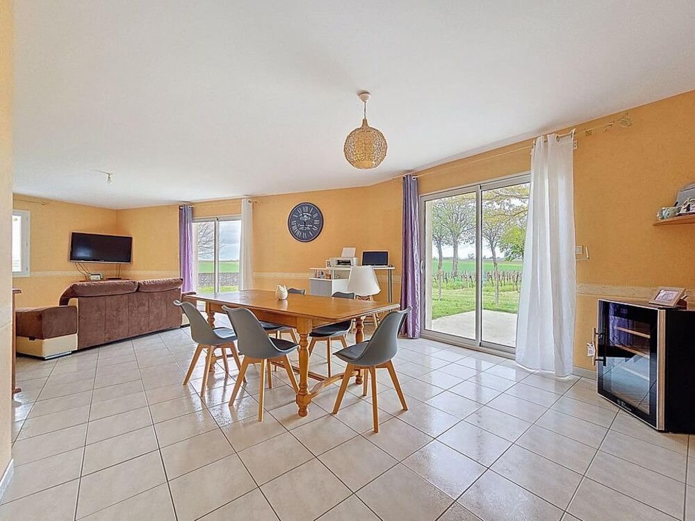 Vente Maison Maison familiale 121 m² avec grand terrain entre Cognac et Pons Lonzac