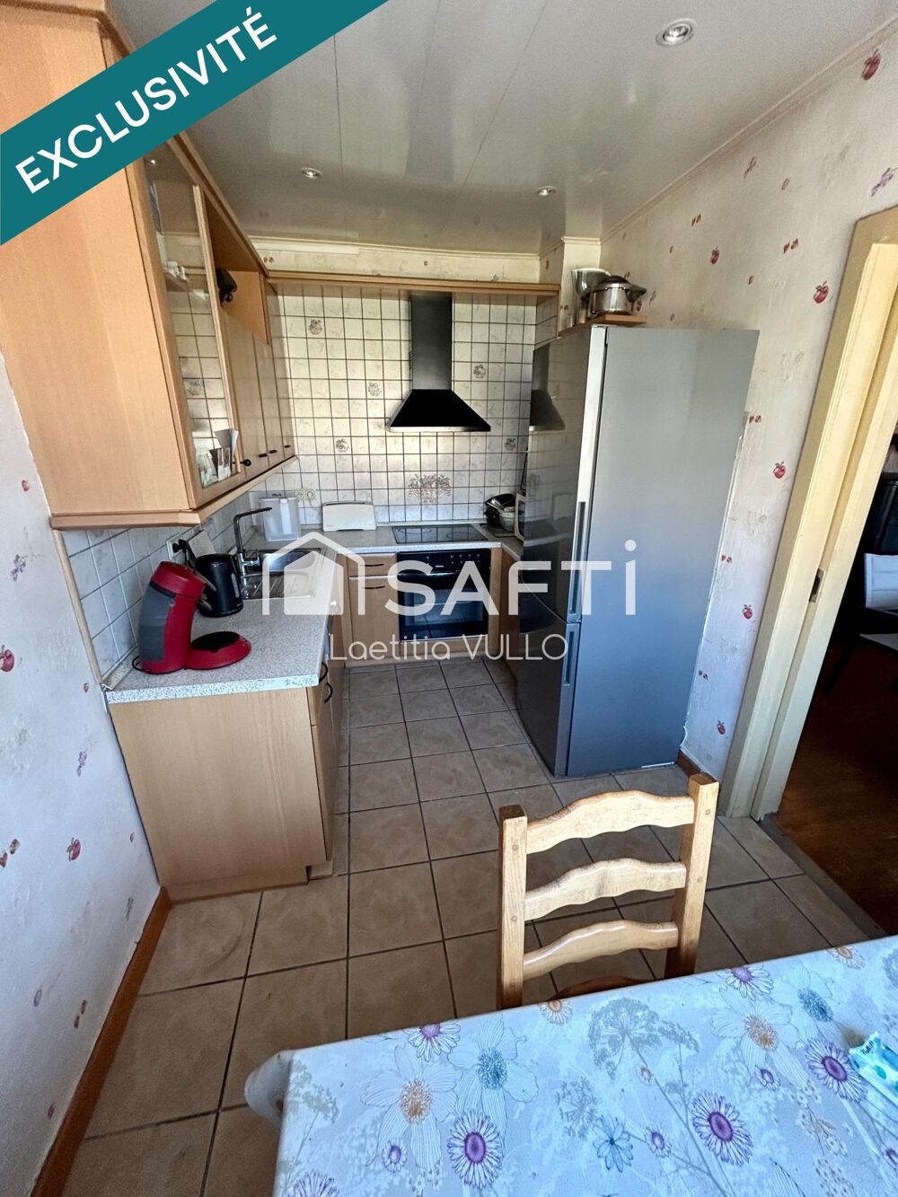 Appartement idéalement situé au calme et proche des commodités, balcon, cave et garage