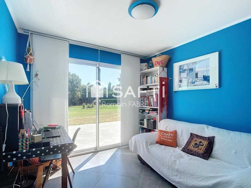Vente Maison Maison d'architecte de 6 chambres avec Double garage et très grand terrain au calme Laruscade
