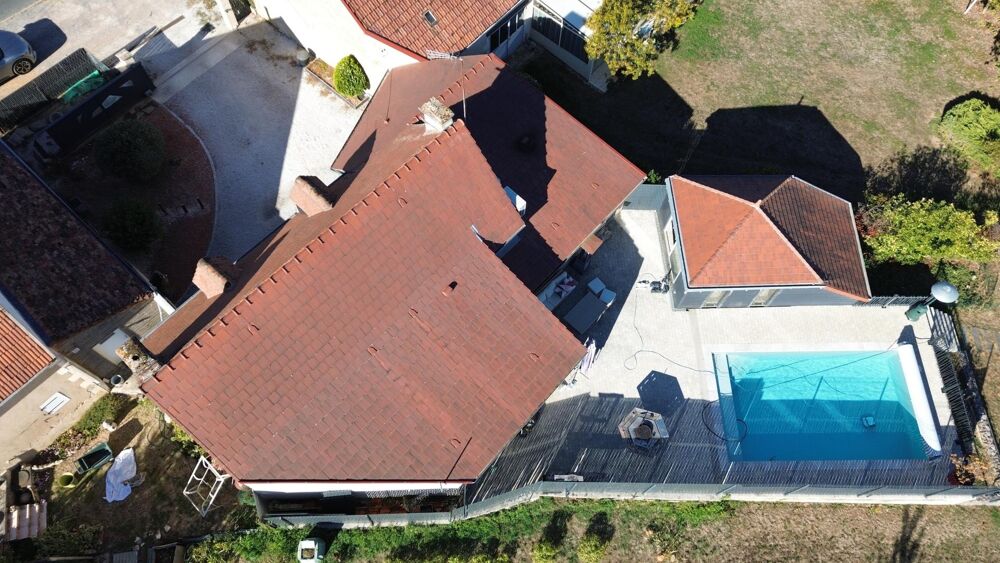ARDENTES  MAISON RÉNOVÉE 140 M² AVEC PISCINE, JACUZZI ET DÉPENDANCE