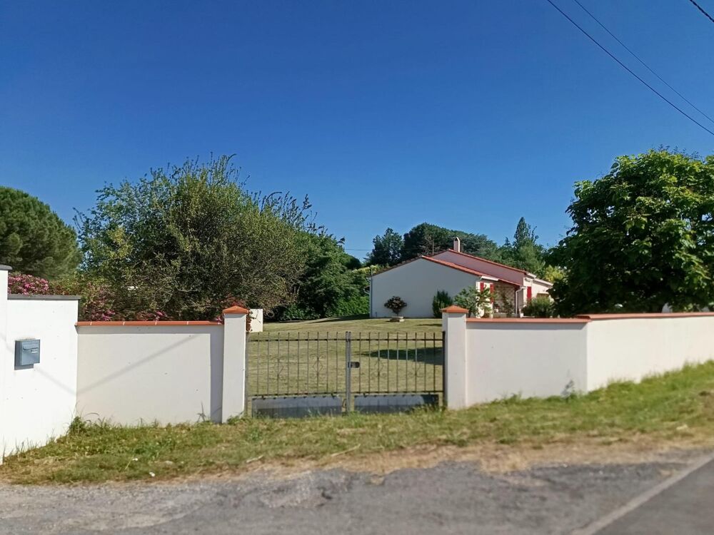 Vente Terrain TERRAIN Â BATIR DE 840m2 AVEC PISCINE DE 50m2 Saint-genies-bellevue