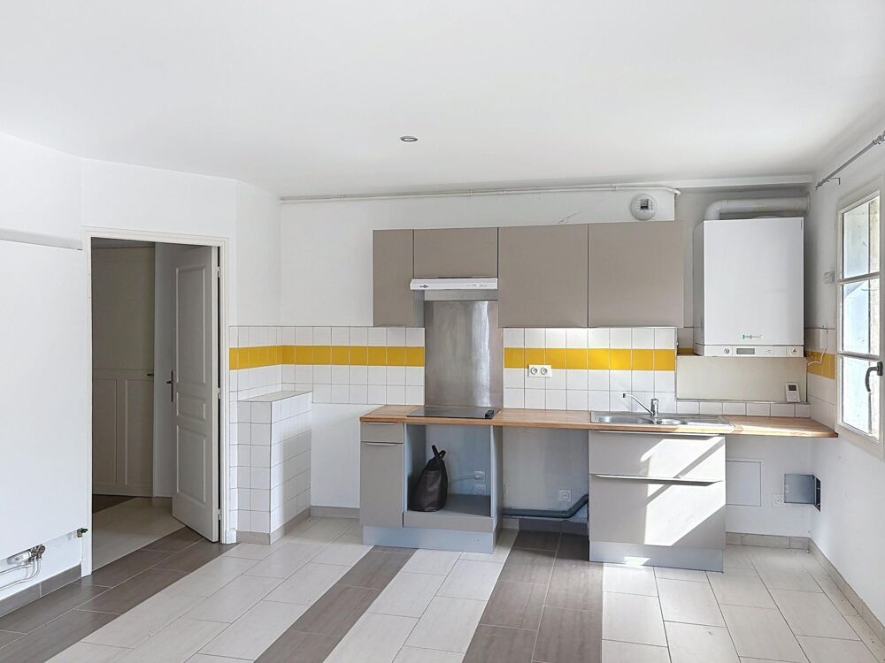 Triplex entièrement rénové et très lumineux