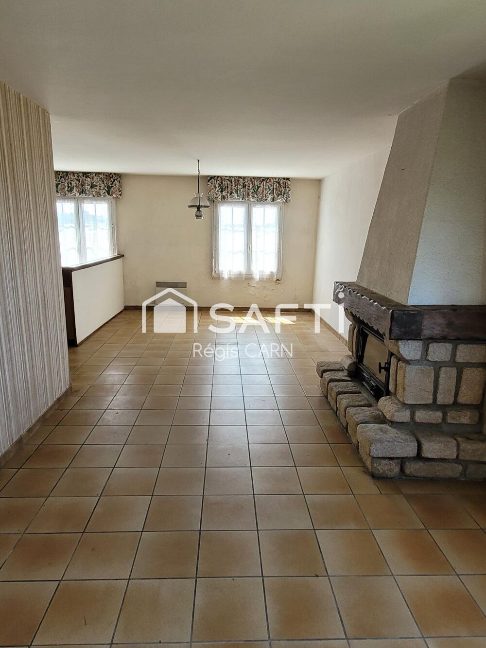 LANDUNVEZ : maison familiale T7 , sur grand jardin