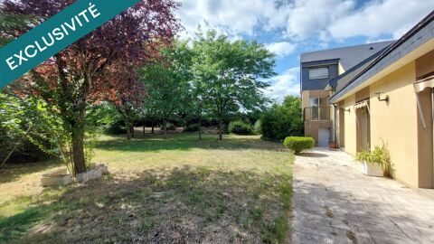   Maison de 10 pi�ces et 6 chambres Maison - 10 pi�ce(s) - 260 m�